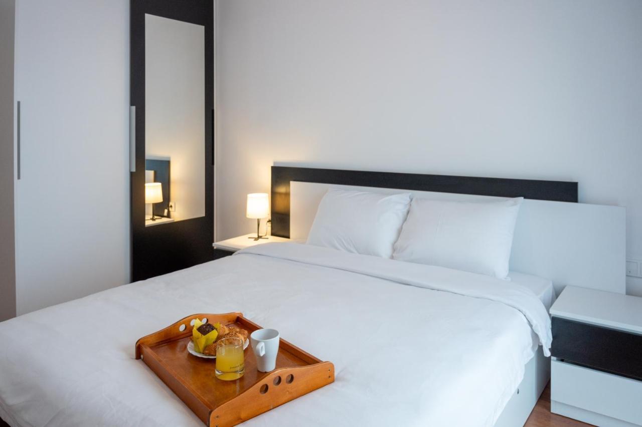 Sunny 1Bdr Apartment Near Center Σόφια Εξωτερικό φωτογραφία
