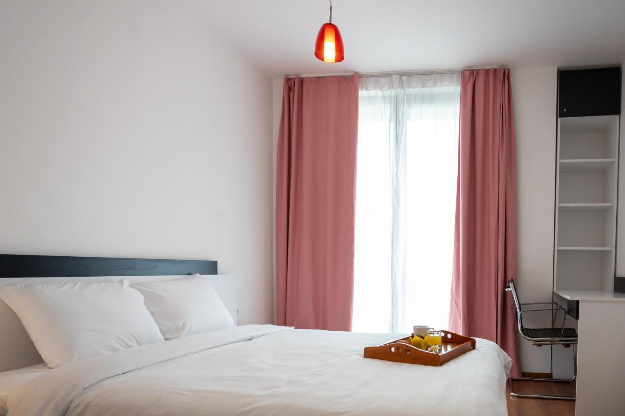 Sunny 1Bdr Apartment Near Center Σόφια Εξωτερικό φωτογραφία
