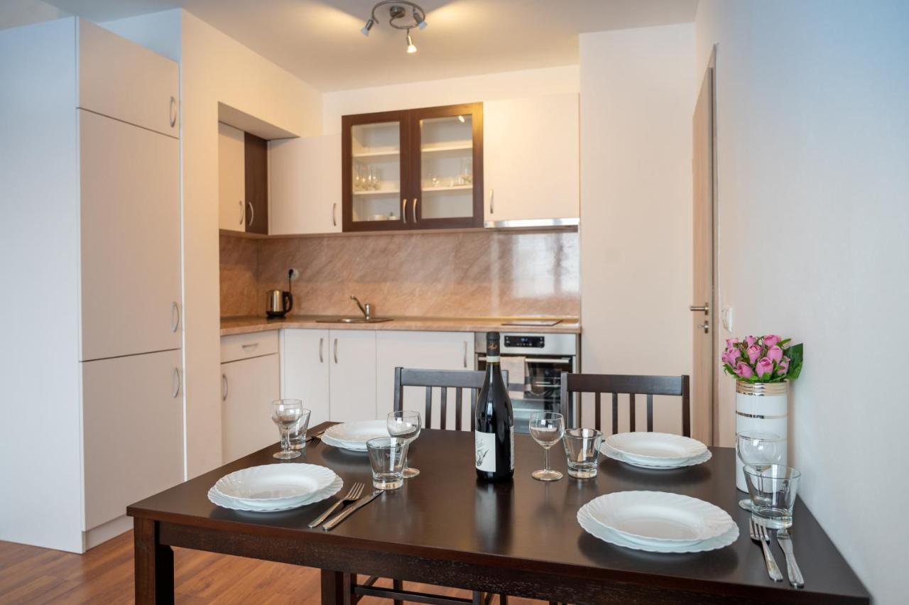 Sunny 1Bdr Apartment Near Center Σόφια Εξωτερικό φωτογραφία